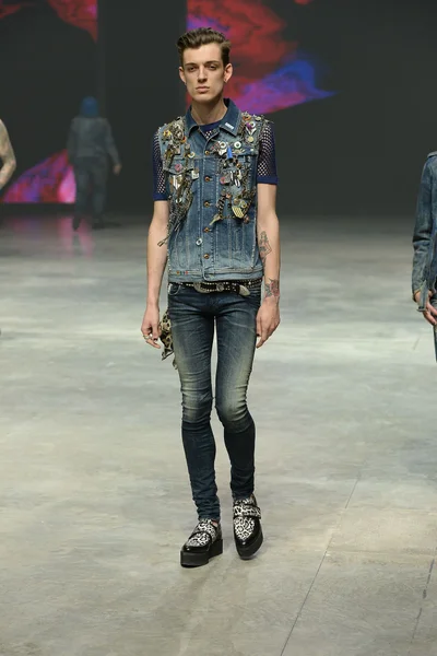 Look 54